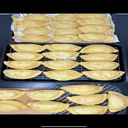 ainas_kitchen_catering_snacks